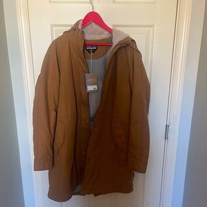 BNWT Patagonia Women's Insulated Prairie Dawn Parka - Nest Brown.  Size large.